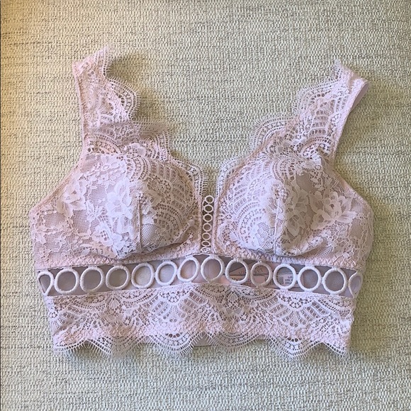 Women's Boho Crochet Lace Bralette & Panty Set ? Sexy V-Neck Scallop Trim Matching Lingerie Set in Nude & Navy
